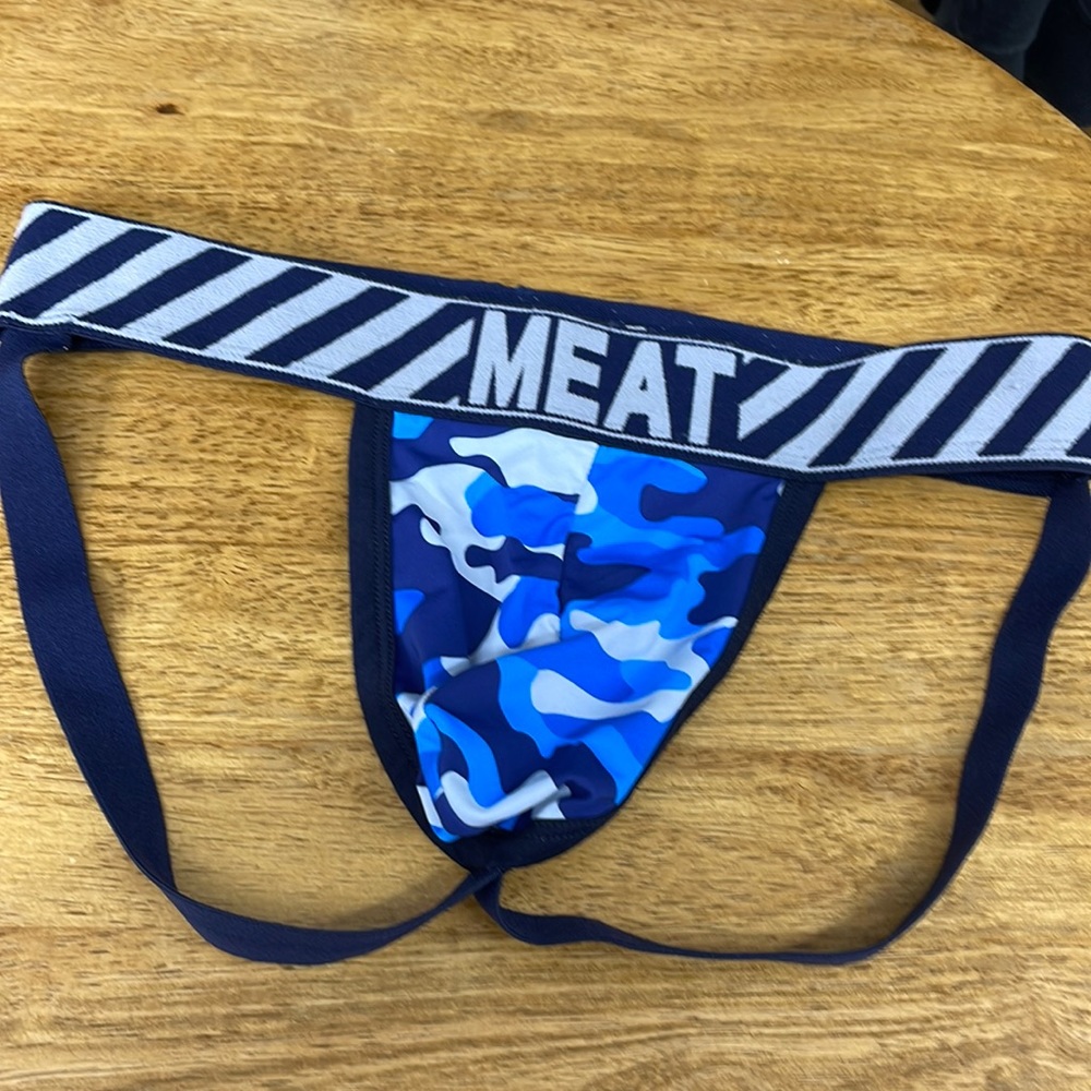Meat S/M or 32 to 34 waist